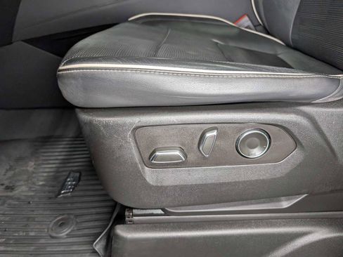 Certified 2021 Cadillac Escalade Premium Luxury image 40