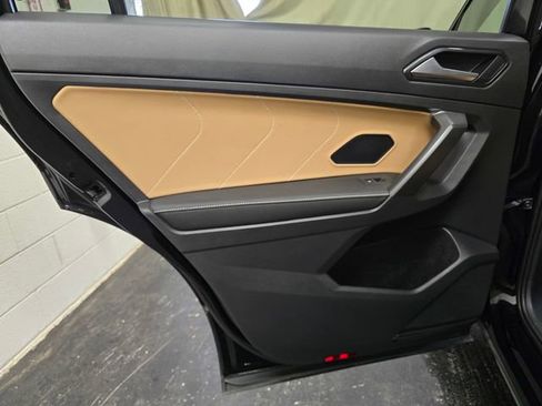 Used 2022 Volkswagen Tiguan SE FWD image 24