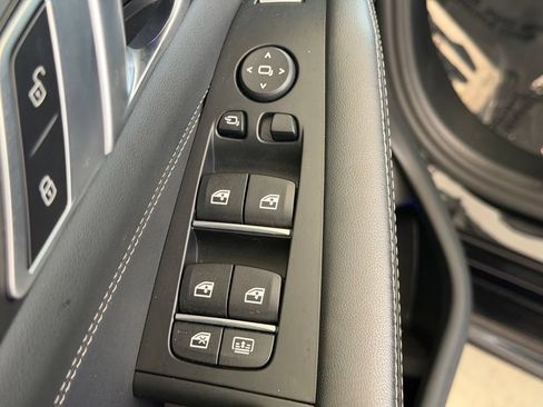 Used 2026 BMW X7 M60i AWD/4WD image 45