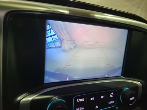 Used 2018 GMC Sierra 1500 SLT w/ SLT Premium Package image 9