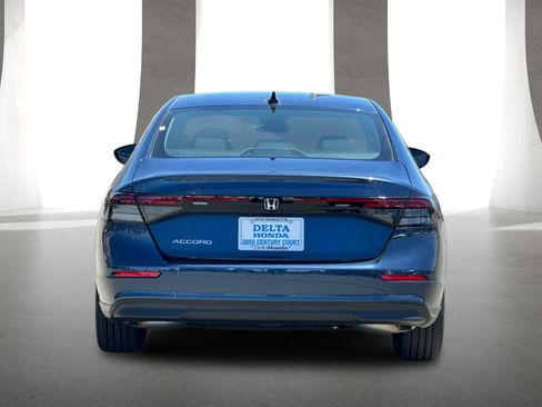 Used 2026 Honda Accord SE image 5