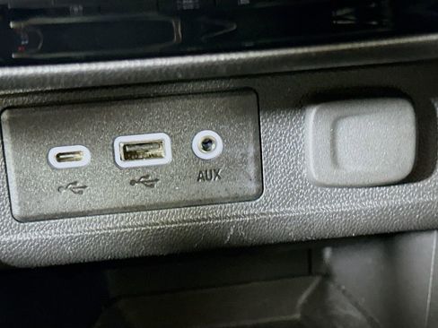 Used 2023 Buick Encore GX Select FWD image 31