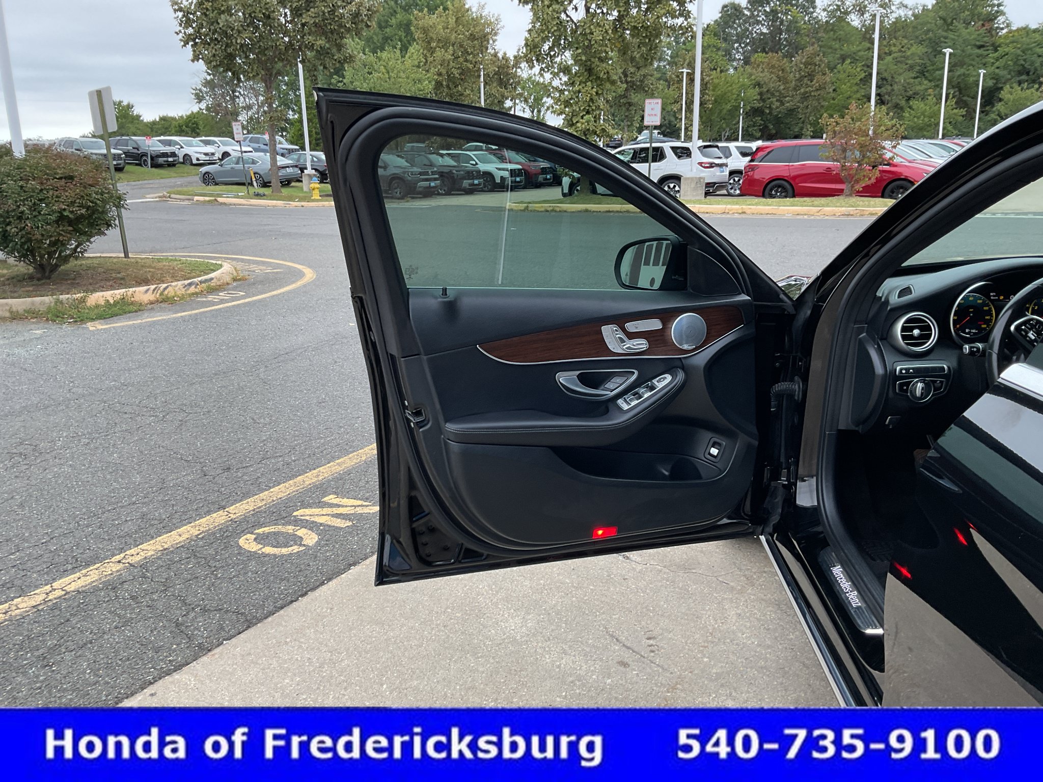 Used 2020 Mercedes-Benz C 300 4MATIC Sedan image 14