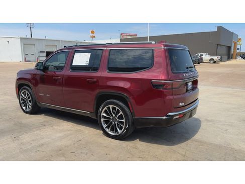 Used 2022 Jeep Wagoneer Series III w/ Premium Group I RWD image 6