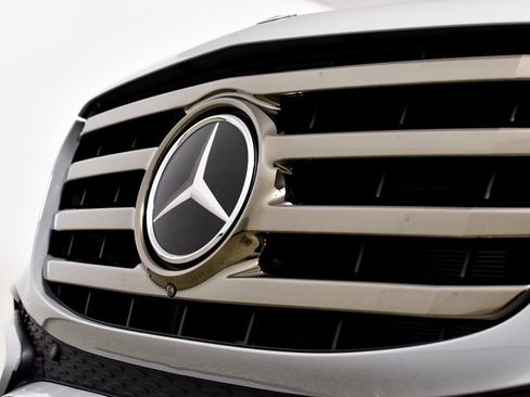 Certified 2025 Mercedes-Benz GLS 580 4MATIC image 7