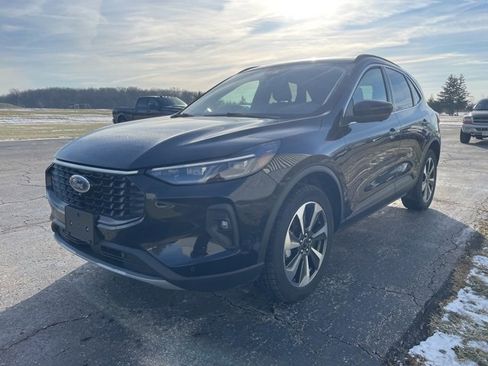 Used 2024 Ford Escape Platinum image 7