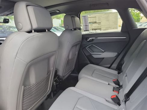 New 2025 Audi Q3 2.0T Premium image 12