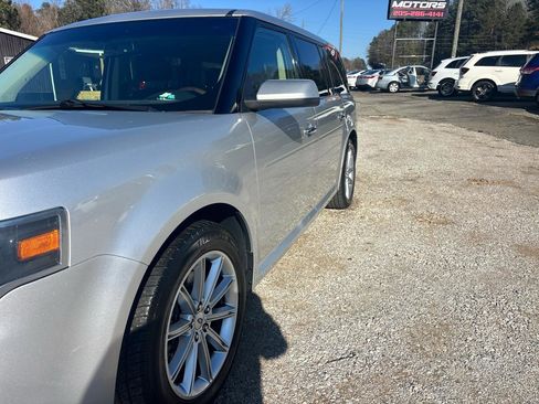 Used 2018 Ford Flex Limited FWD image 6