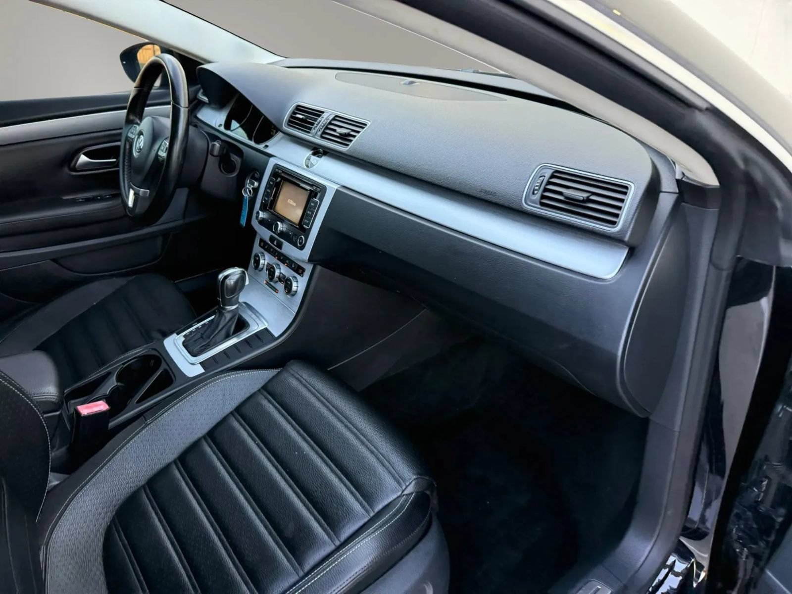 Used 2014 Volkswagen CC R-Line FWD image 19
