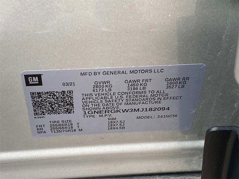 Used 2021 Chevrolet Traverse LT image 24