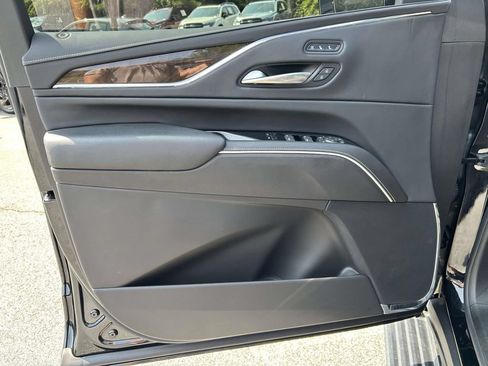 Certified 2024 Cadillac Escalade Sport Platinum w/ LPO, ONYX Package AWD/4WD image 17