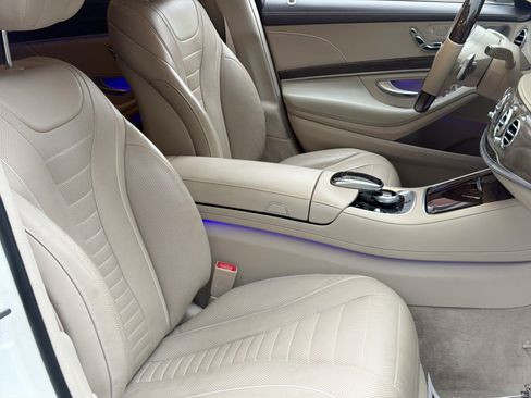 Used 2020 Mercedes-Benz S 560 Sedan image 28