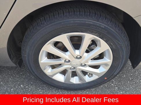 Used 2022 Hyundai Accent SE FWD image 15