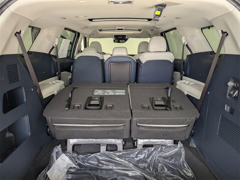 New 2026 Kia Carnival SX Prestige image 30