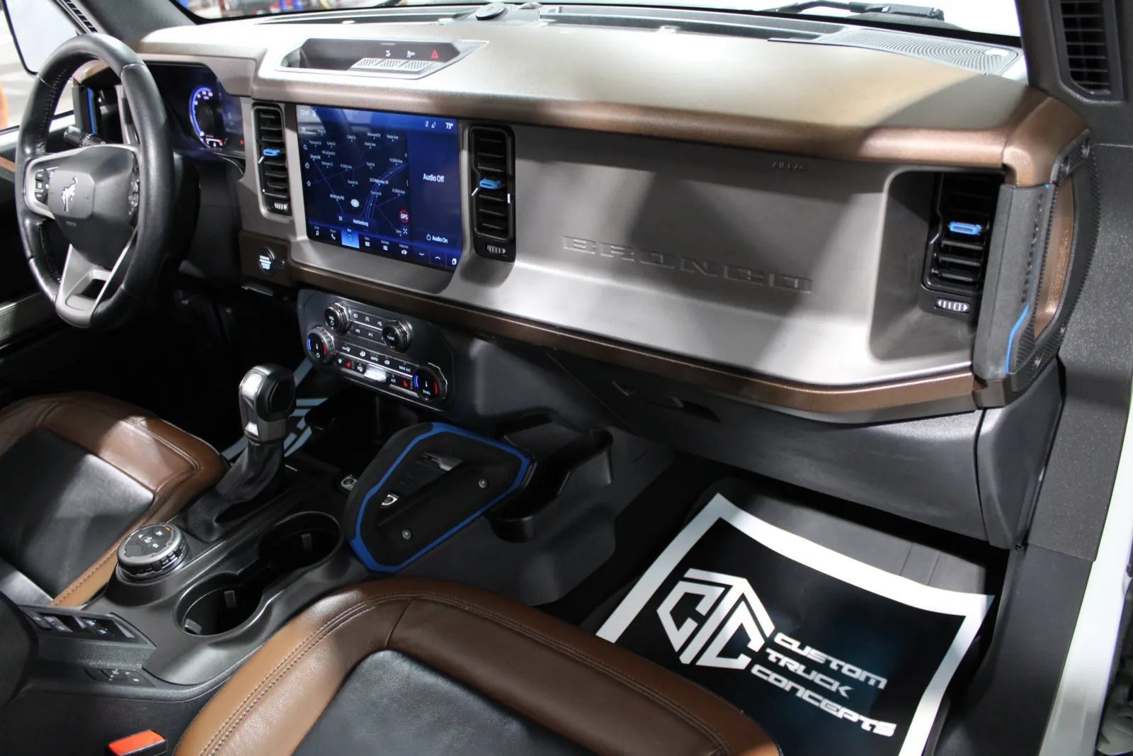 Used 2022 Ford Bronco Outer Banks AWD/4WD image 12