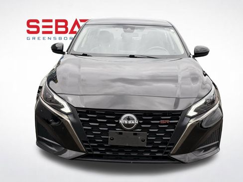 Used 2023 Nissan Altima 2.5 SR image 2