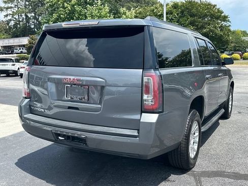 Used 2019 GMC Yukon XL SLT w/ Open Road Package RWD image 3
