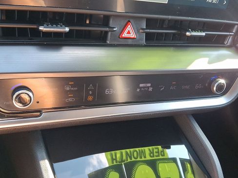 Used 2023 Kia Sportage EX image 15