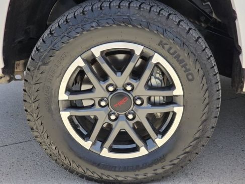 Certified 2025 Toyota Tacoma TRD Sport AWD/4WD image 11