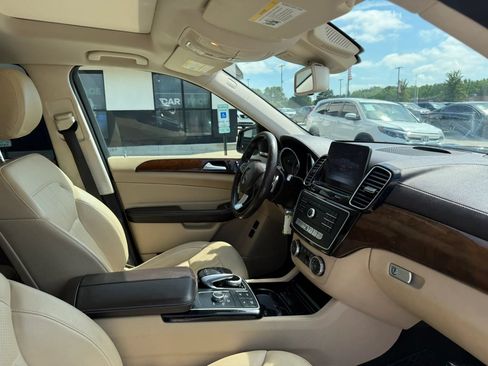 Used 2019 Mercedes-Benz GLS 450 4MATIC image 27