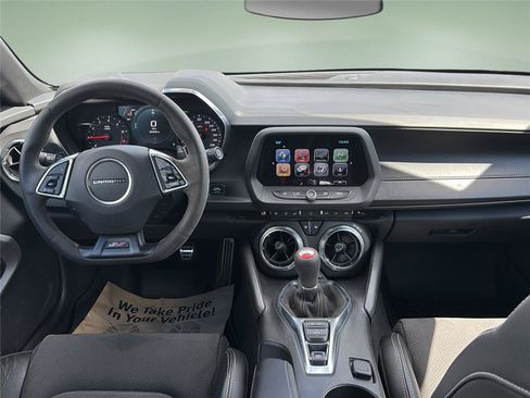 Used 2018 Chevrolet Camaro SS RWD image 14