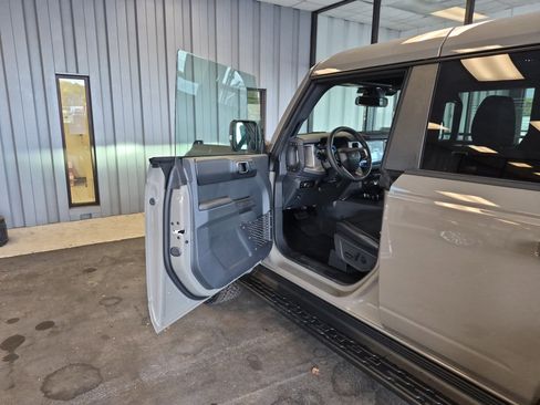 New 2025 Ford Bronco Outer Banks w/ Sasquatch Package image 9