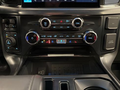 Used 2025 Ford F150 Lariat w/ Equipment Group 501A Mid AWD/4WD image 16