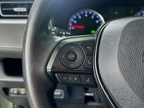 Used 2019 Toyota RAV4 XLE Premium image 21