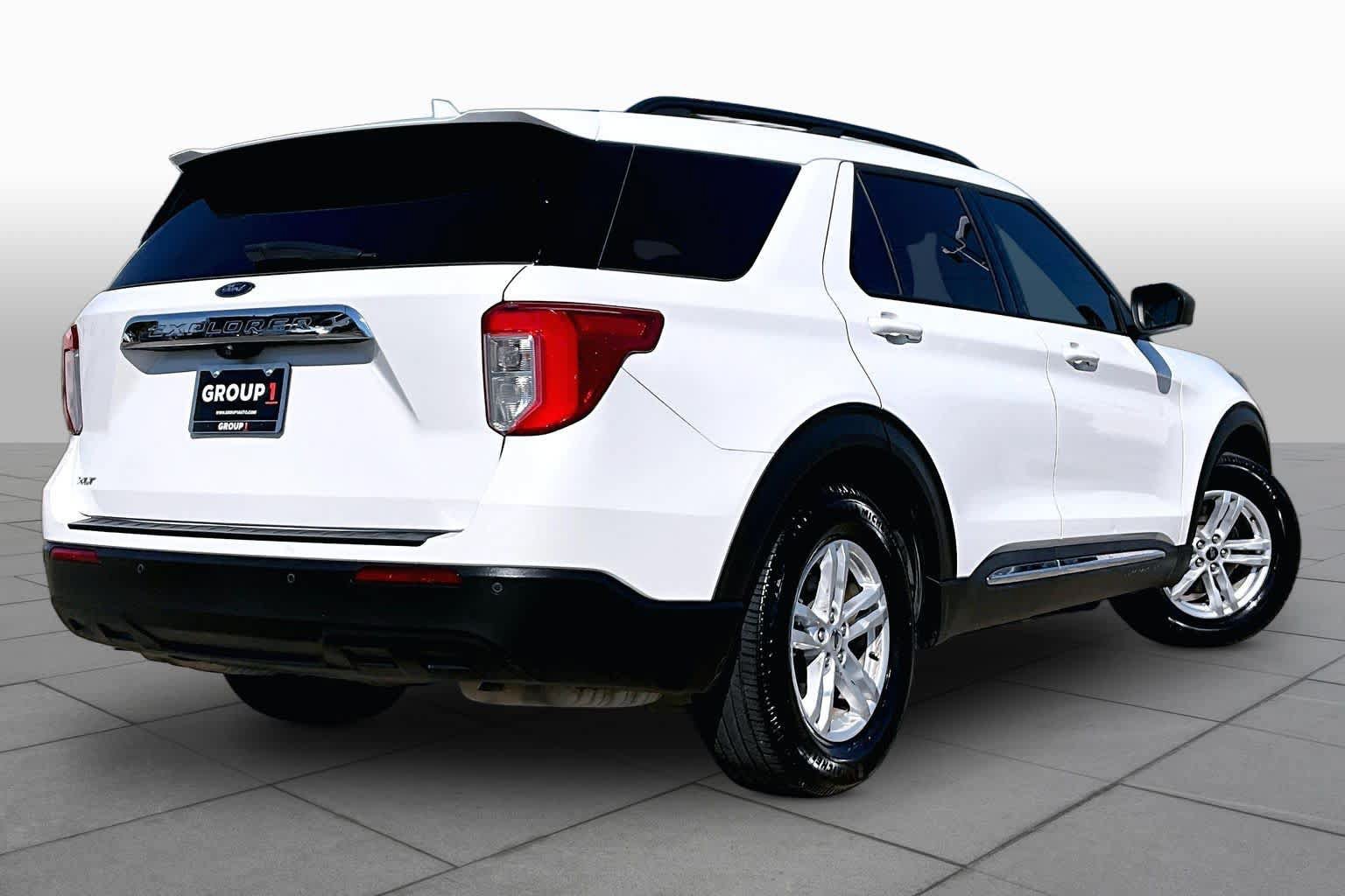 Used 2021 Ford Explorer XLT RWD image 12