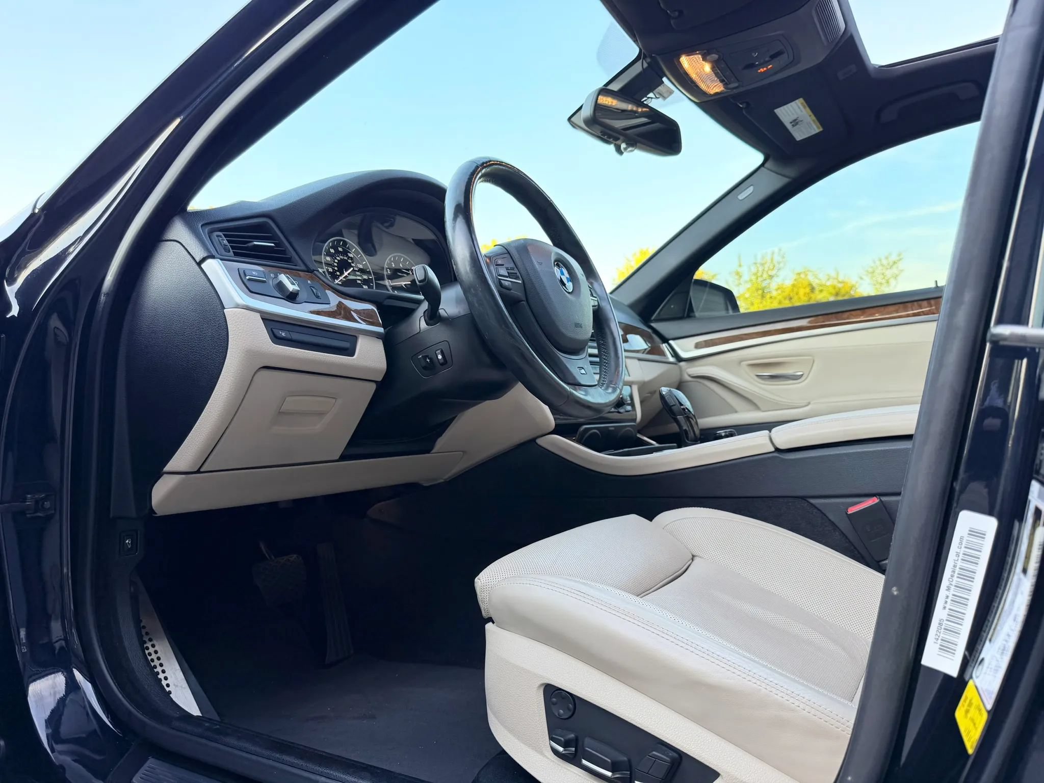 Used 2013 BMW 550i Sedan RWD image 22