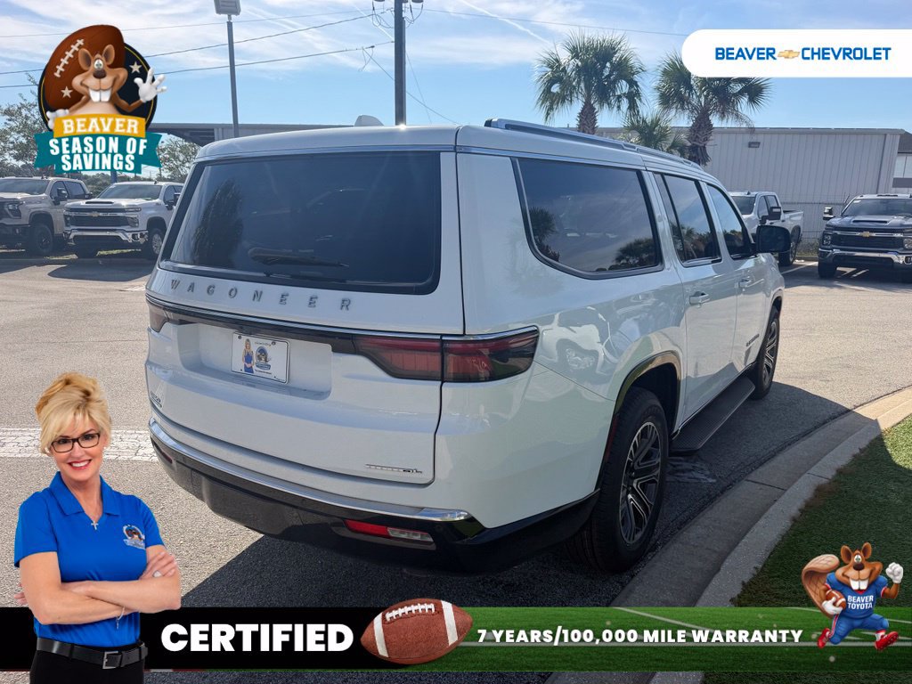 Used 2023 Jeep Wagoneer L Series II AWD/4WD image 4