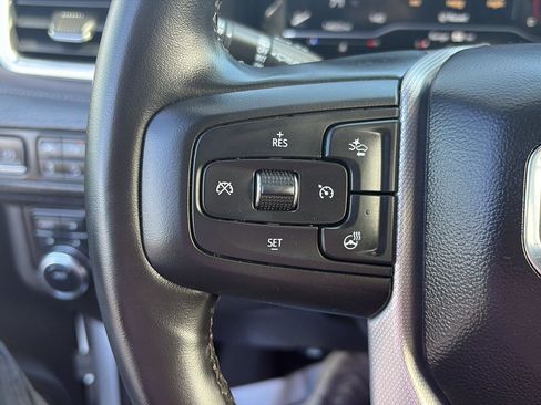 Used 2023 GMC Yukon XL Denali AWD/4WD image 22