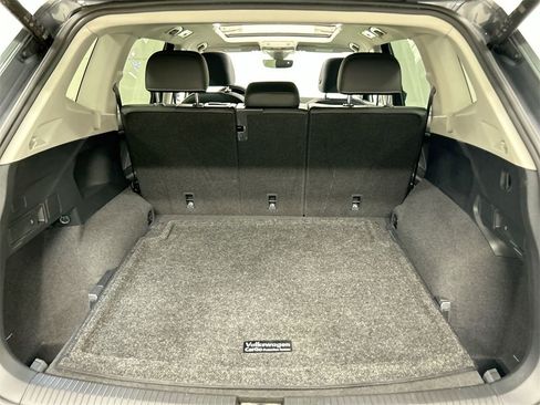 Used 2022 Volkswagen Tiguan SE image 22