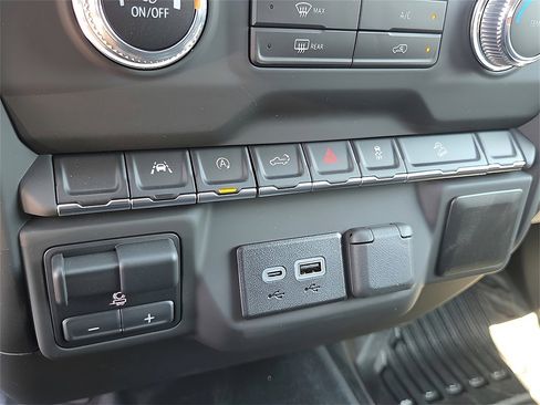 New 2026 GMC Sierra 1500 Pro w/ Pro Value Package image 15