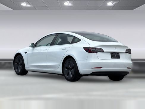 Used 2020 Tesla Model 3 Standard Range RWD image 3