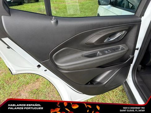 Used 2024 GMC Terrain SLE w/ Driver Convenience Package FWD image 27