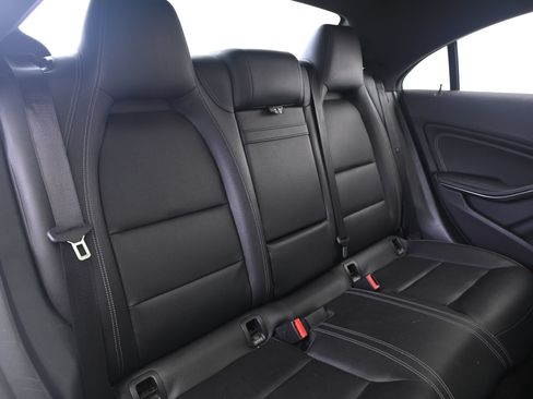 Used 2018 Mercedes-Benz CLA 250 4MATIC image 19