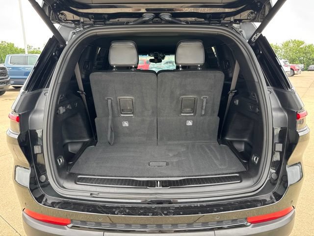 Used 2023 Jeep Grand Cherokee L Laredo AWD/4WD image 23