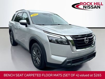 Used 2023 Nissan Pathfinder SV