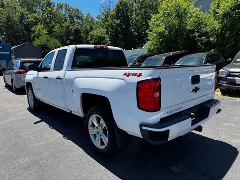 Used 2018 Chevrolet Silverado 1500 Custom w/ Custom Value Package AWD/4WD image 4