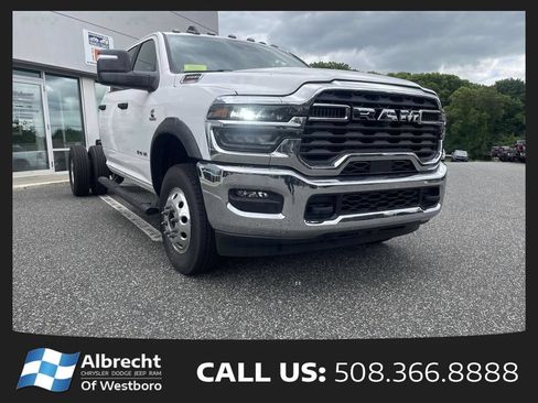New 2026 RAM 3500 Big Horn AWD/4WD image 8