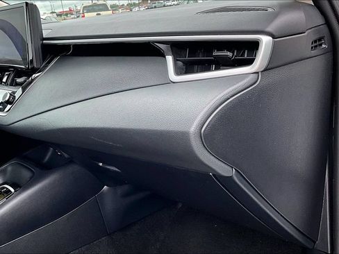 Used 2025 Toyota Corolla LE FWD image 15
