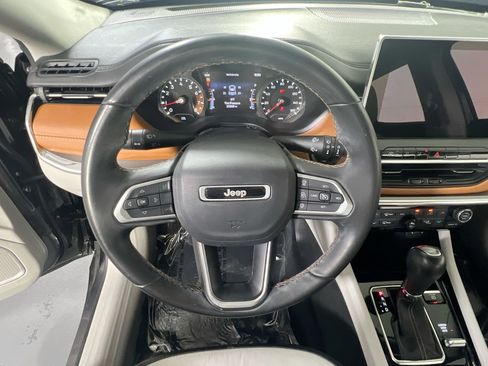 Used 2022 Jeep Compass Limited AWD/4WD image 11