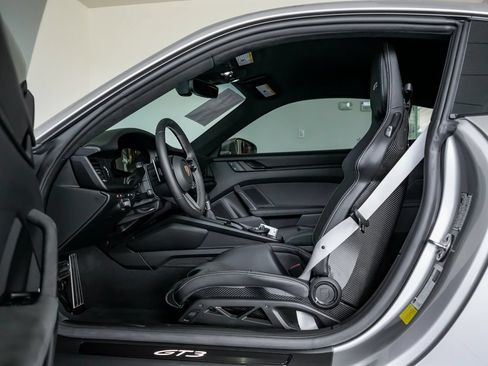 Certified 2026 Porsche 911 GT3 RWD image 5