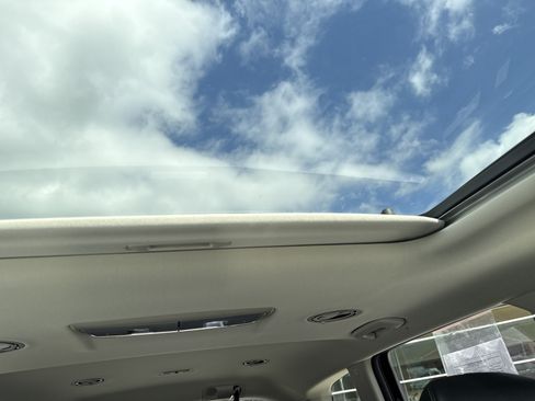 Certified 2024 Kia Telluride S w/ S Sunroof Package AWD/4WD image 31