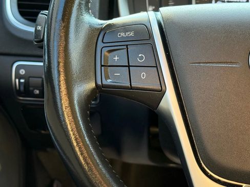 Used 2018 Volvo S60 T5 Dynamic image 32