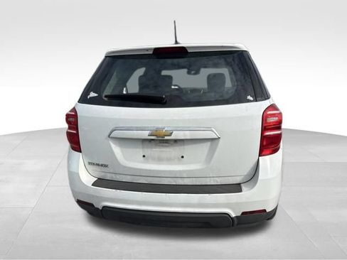 Used 2017 Chevrolet Equinox LS FWD image 5