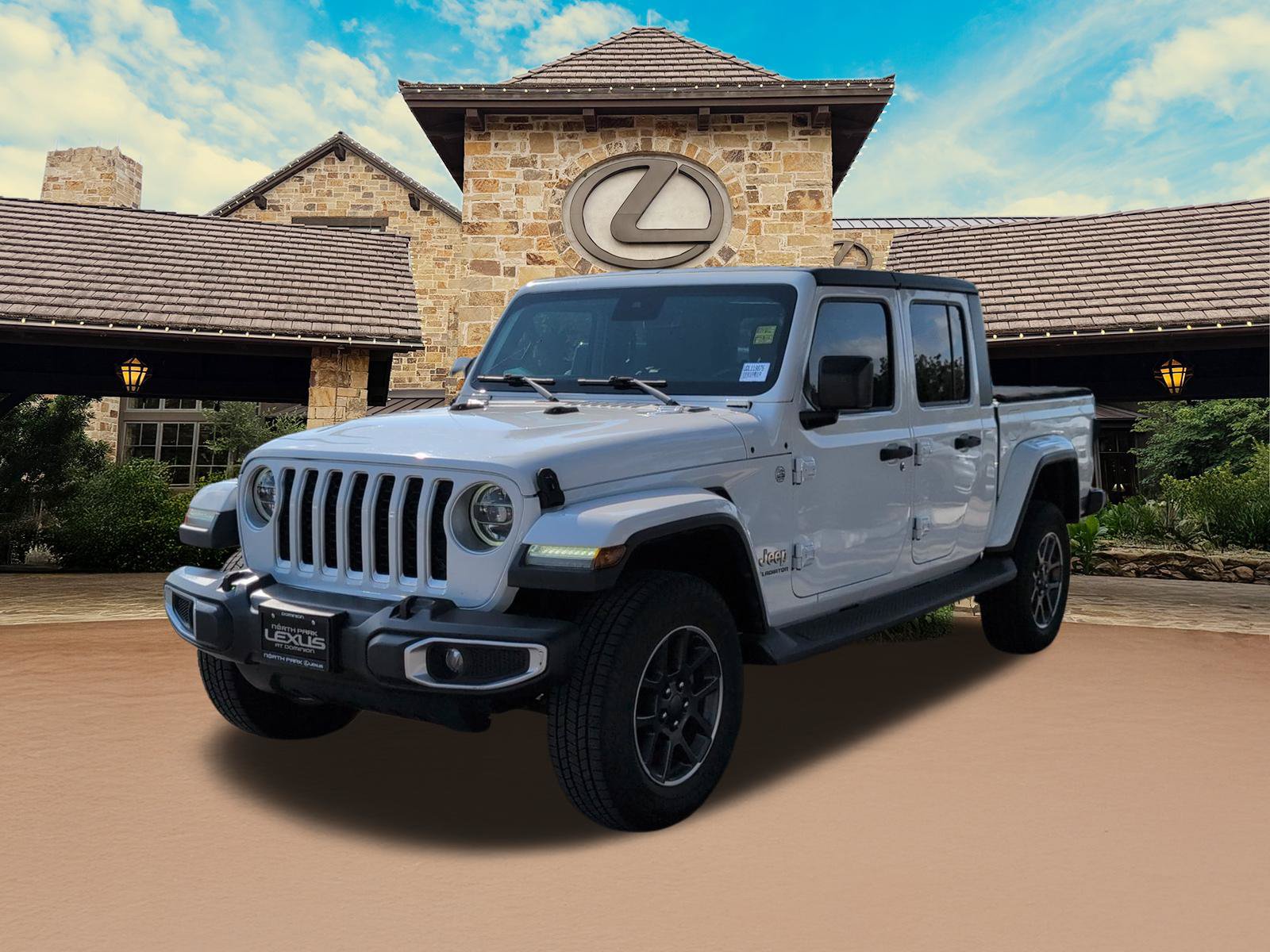 Used 2020 Jeep Gladiator Overland AWD/4WD image 4