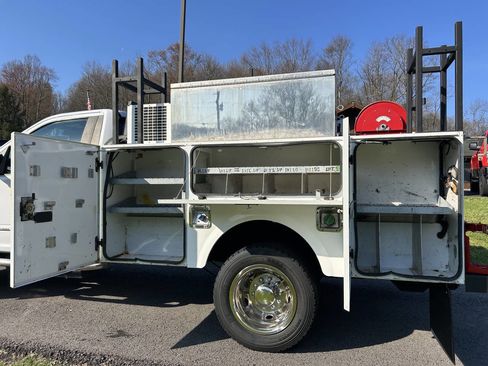 Used 2017 Ford F550 4x4 Regular Cab Super Duty image 14