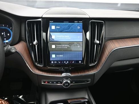 Used 2023 Volvo XC60 B5 Ultimate w/ Protection Package Premier image 13